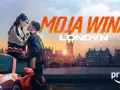 Moja wina" - gdzie obejrzeć? Dwie dziewczyny na tle Londynu, na czerwonym samochodzie.