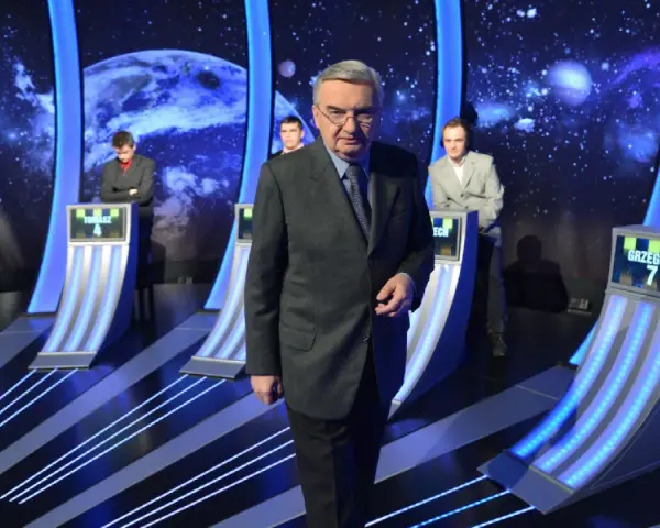 Wielki finał "Jeden z dziesięciu". Uczestnicy Eugeniusz, Tomasz i Grzegorz czekają na swoją kolej.