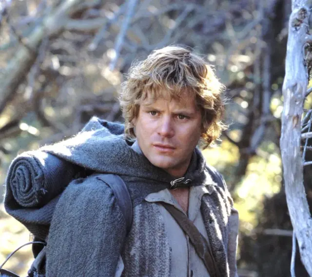 Sean Astin jako Samwise Gamgee w "Władcy Pierścieni". Jego role w filmach i serialach to niezapomniane kreacje.