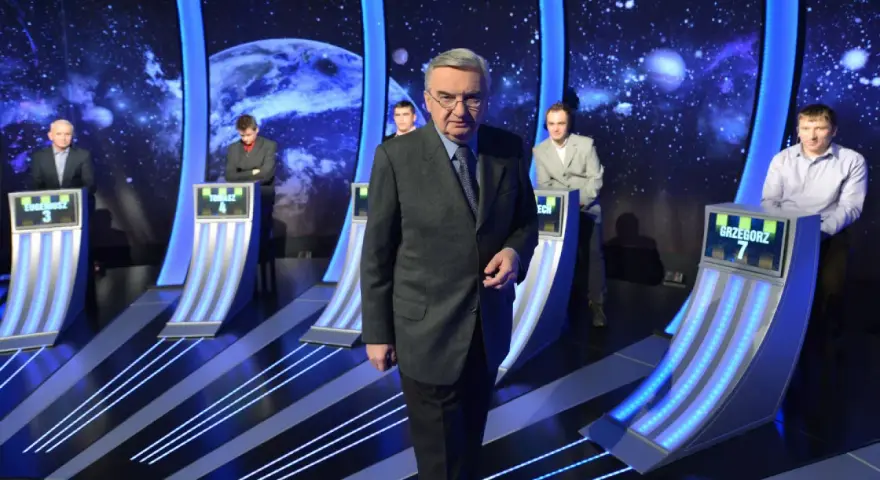 Wielki finał "Jeden z dziesięciu". Uczestnicy Eugeniusz, Tomasz i Grzegorz czekają na swoją kolej.