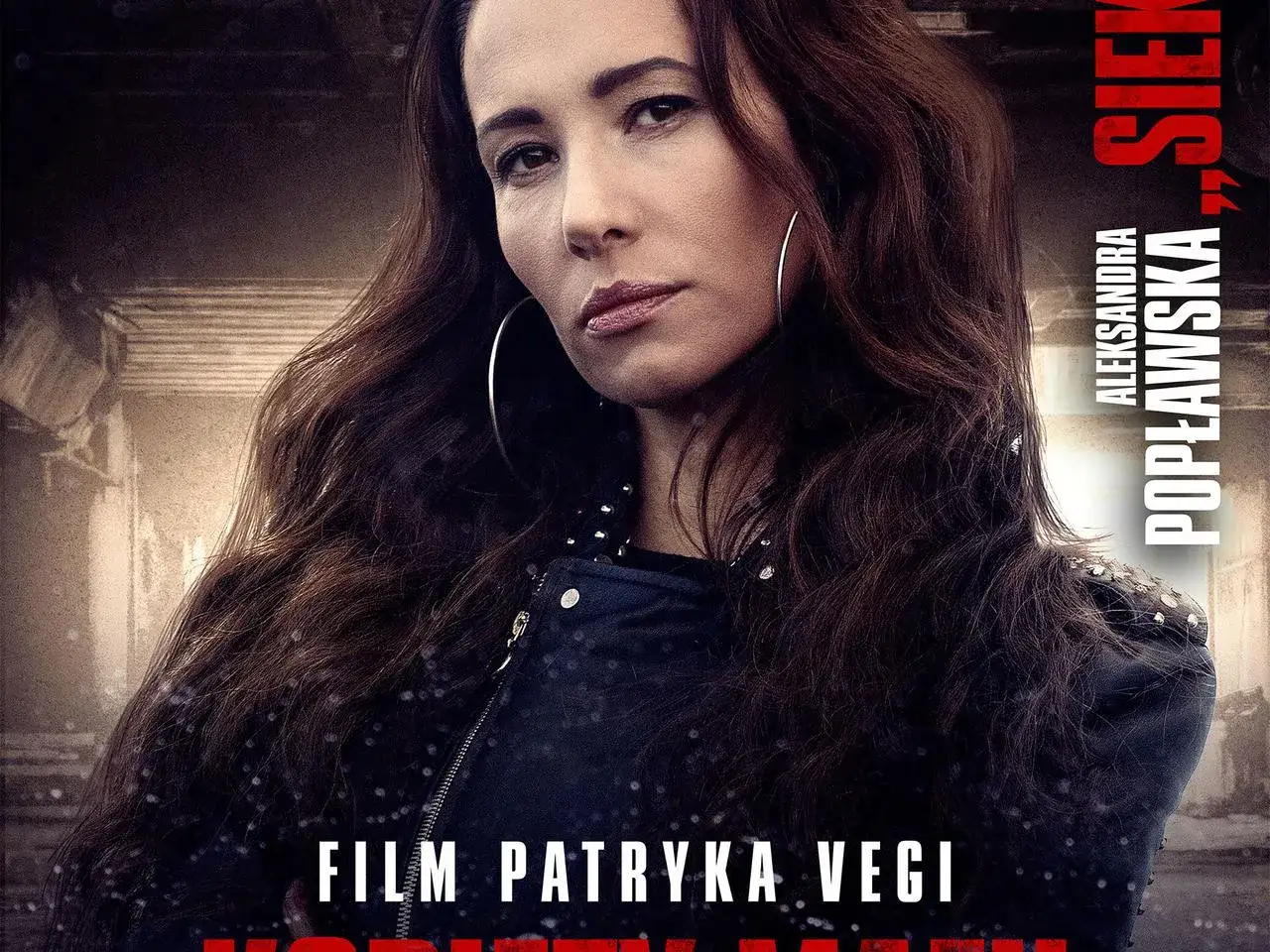 Kobieta w skórzanej kurtce, gwiazda jednego z filmów Patryka Vegi.