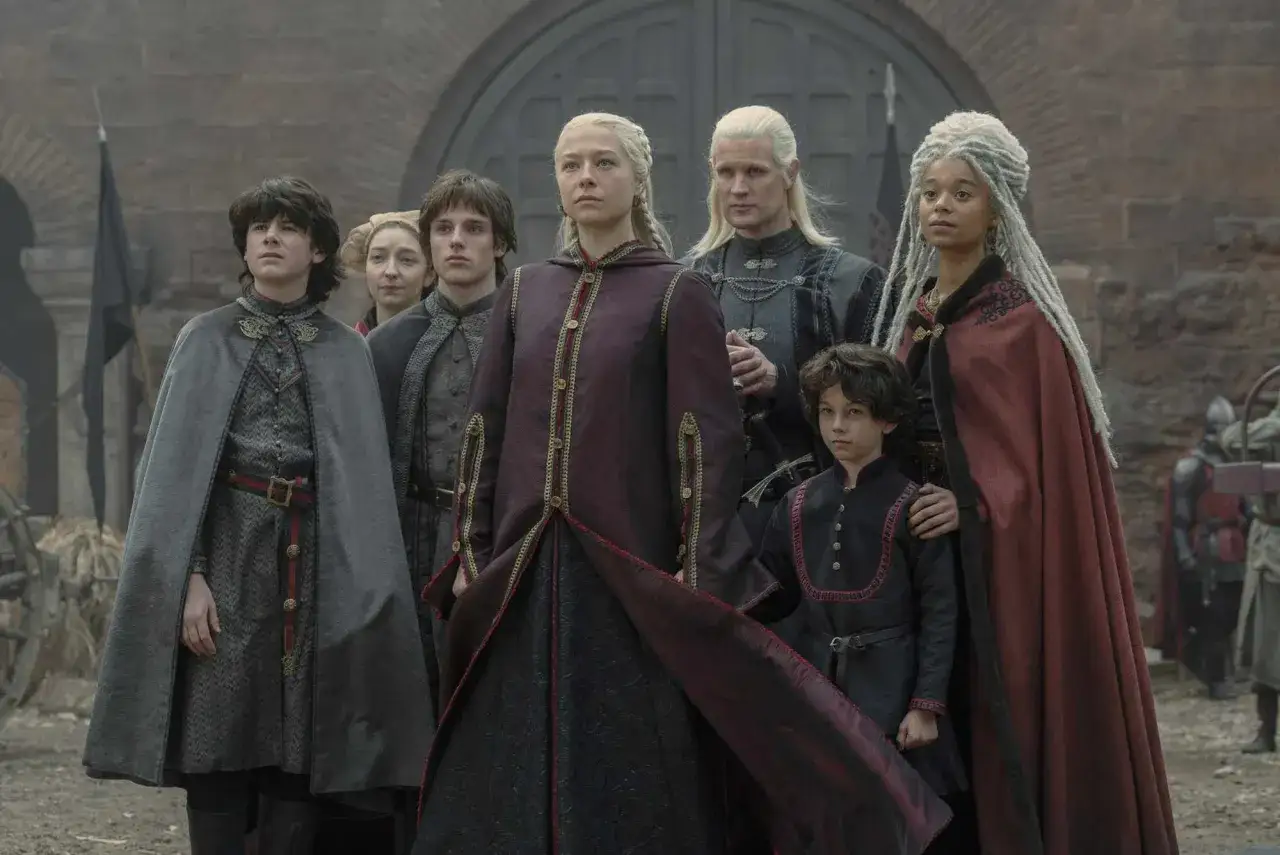 Rod smoka sezon 3: Rodzina Targaryenów w pełnej krasie, gotowa na nadchodzące wydarzenia.