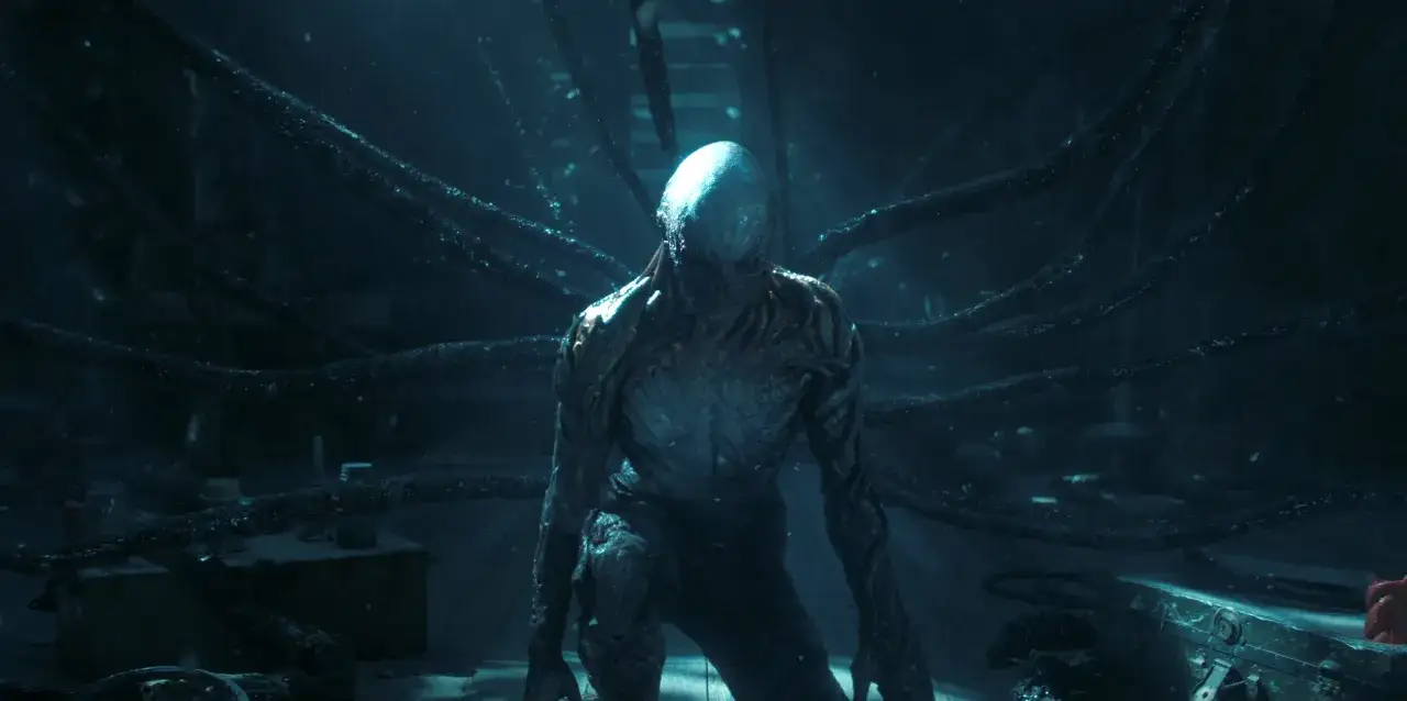 Potworne macki oplatają przerażającą postać, jednego z potworów ze Stranger Things.